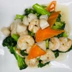 Best Shrimp & Scallops Broccoli in Lincoln City, OR